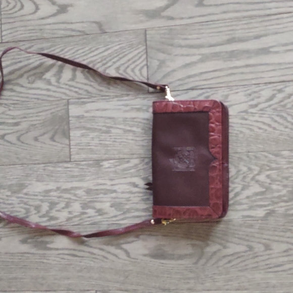 Small brown crossbody bag by be - Picture 4 of 8